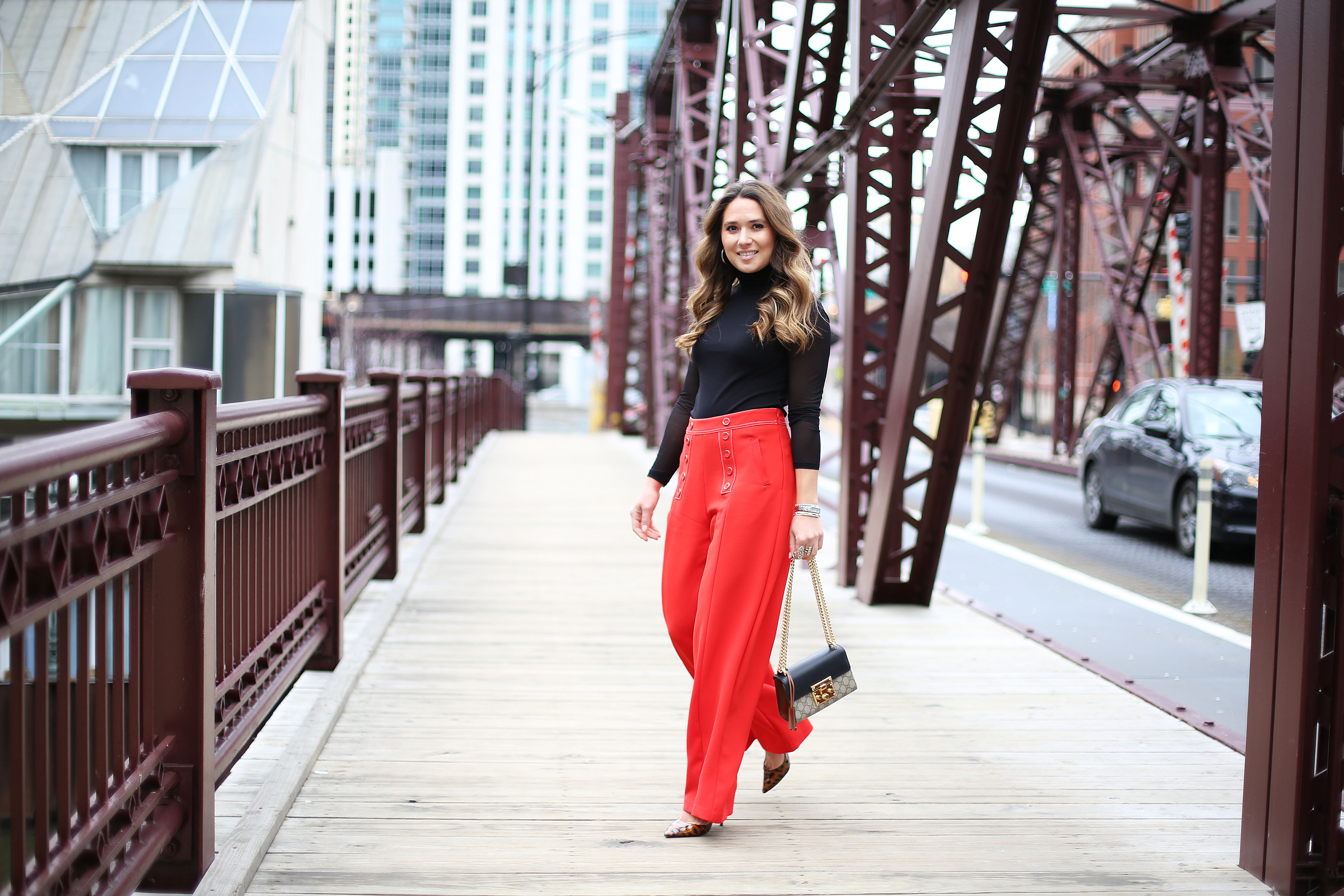 high-waisted-red-trouser
